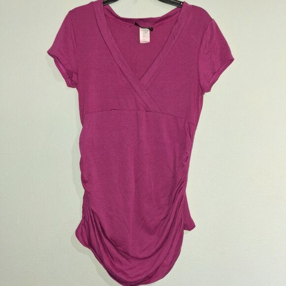 Goddess Maternity Berry Pink T-shirt Size Small V neck Ruched Sides - Picture 1 of 5